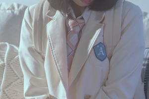 云溪溪 – 1桃 反差学妹 [83P1V-1.73GB]