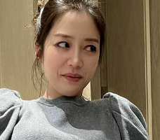 全网疯求神似《婷婷与直男》女主超高颜值身材完美