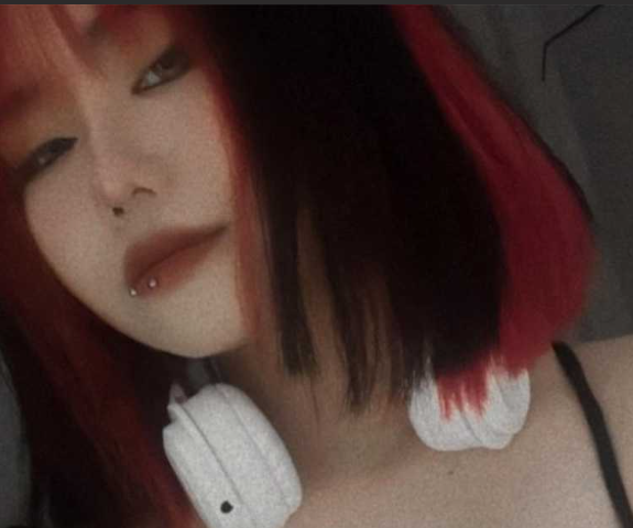 湾湾个性机车女孩