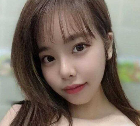 F罩杯女神 极品反差Shiroissad被土豪