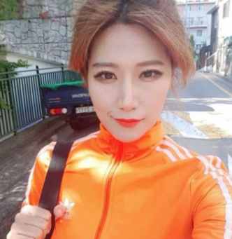 极品气质御姐瑜伽老实 与学员老公