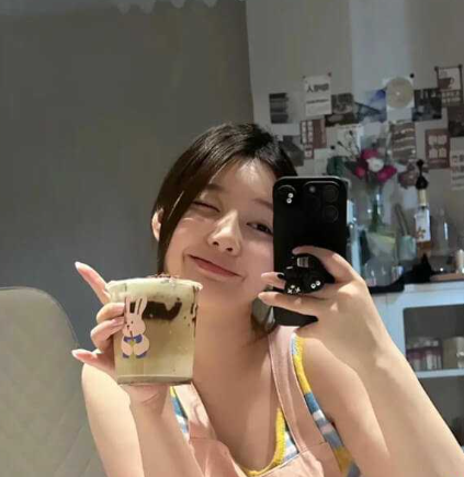 抖音雪雪纯爱番 60万粉丝网红美女