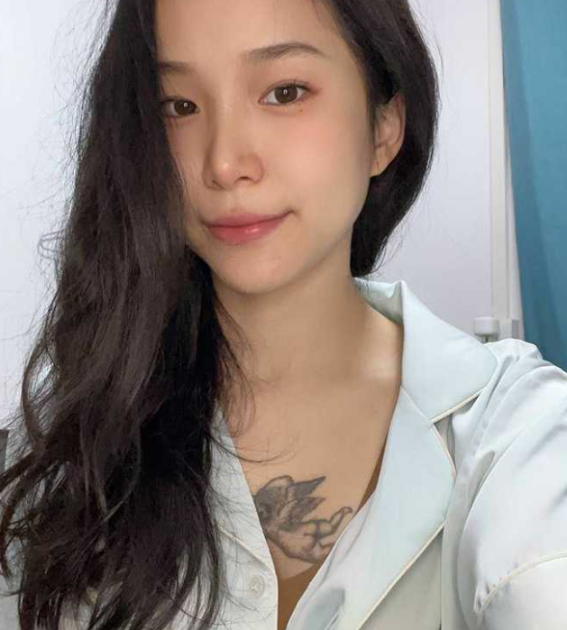 高颜值反差 JaelynnLee 身材