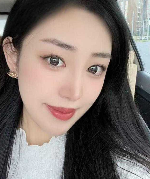 泰国花臂嫩妹被男友激情