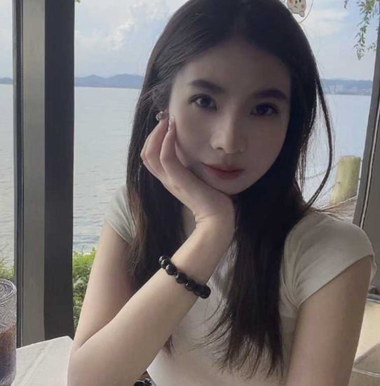 顶级颜值实习模特 绝色颜值极致