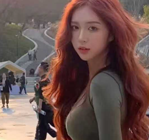 叛逆反差嫩妹 许美欣 视频 乖乖女身穿学生装连衣裙