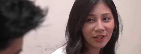 新来的文员芽芽 F杯尤物想当网红