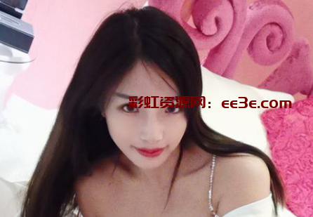 28岁玲珑身段尤物与侄子