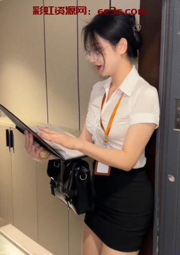 高燃剪辑 妈妈的私下工作