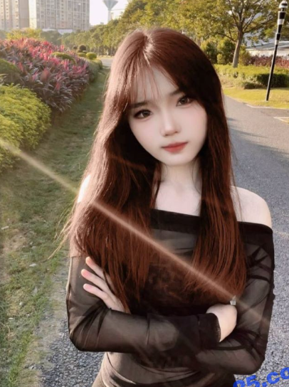 陌陌勾搭极品女神 酒店嬳吃鸡视频曝光 清纯小美女技术满分