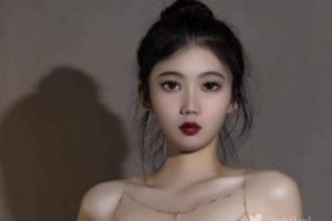 极品美人儿 澡奈酱 ！九头身完美身材，火爆视频