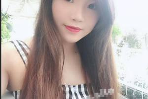 清纯美大学学妹