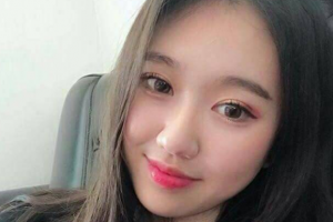 极品美妹子自拍被『渣男』炫耀泄漏