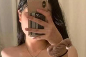 武汉在校大学生超高颜值学妹『莫雯』