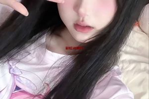 贵州巨可爱05年小萝莉灵灵  网红电竞主播