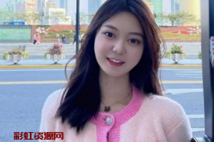 这届网友真给力 看个摊摊能扒出身边的朋友原来是做外围的 人前人后俩模样啊