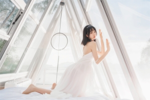 木绵绵OwO 温柔白裙