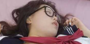 黄山学院反差眼镜美女 胡蕊