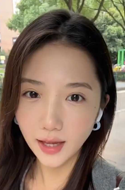 浙江财经大学清纯美女 李书妍 与男友分手后
