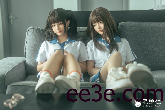 创可贴双壁妹子！桃良阿宅&蠢沫沫同桌的你再次刷新快乐的上线！