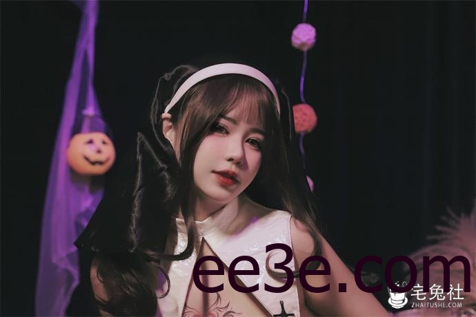 Tina很妖孽呀万圣修女造型太火辣 cos作品全揭秘！