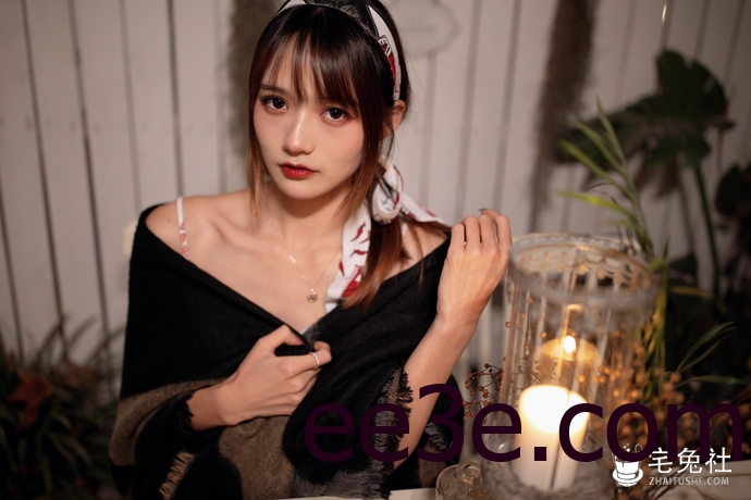 超级可爱！兔子Zzz不吃胡萝卜感受阳光少女的魅力